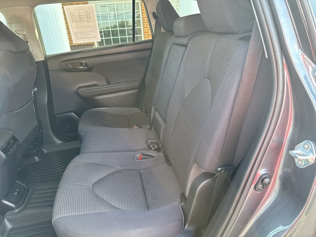 2020 Toyota Highlander LE Mount Joy PA
