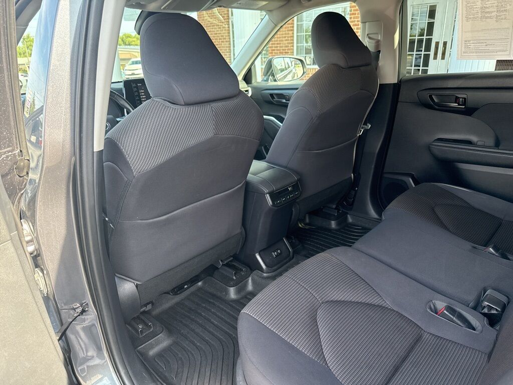 2020 Toyota Highlander LE Mount Joy PA