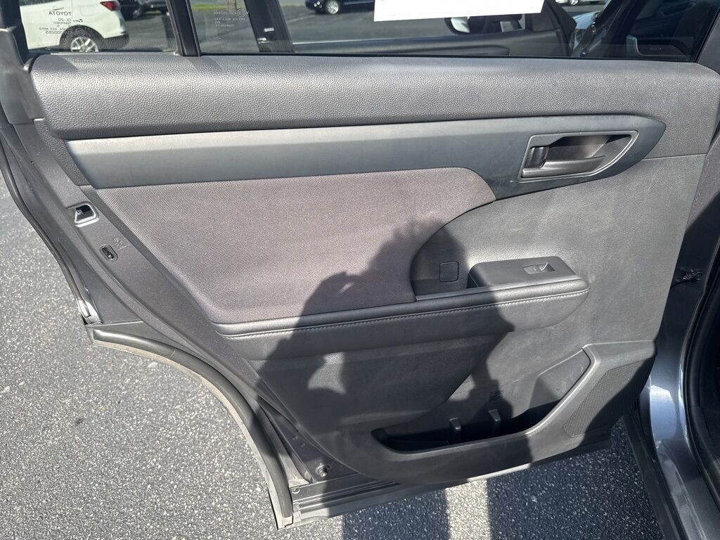 2020 Toyota Highlander LE Mount Joy PA