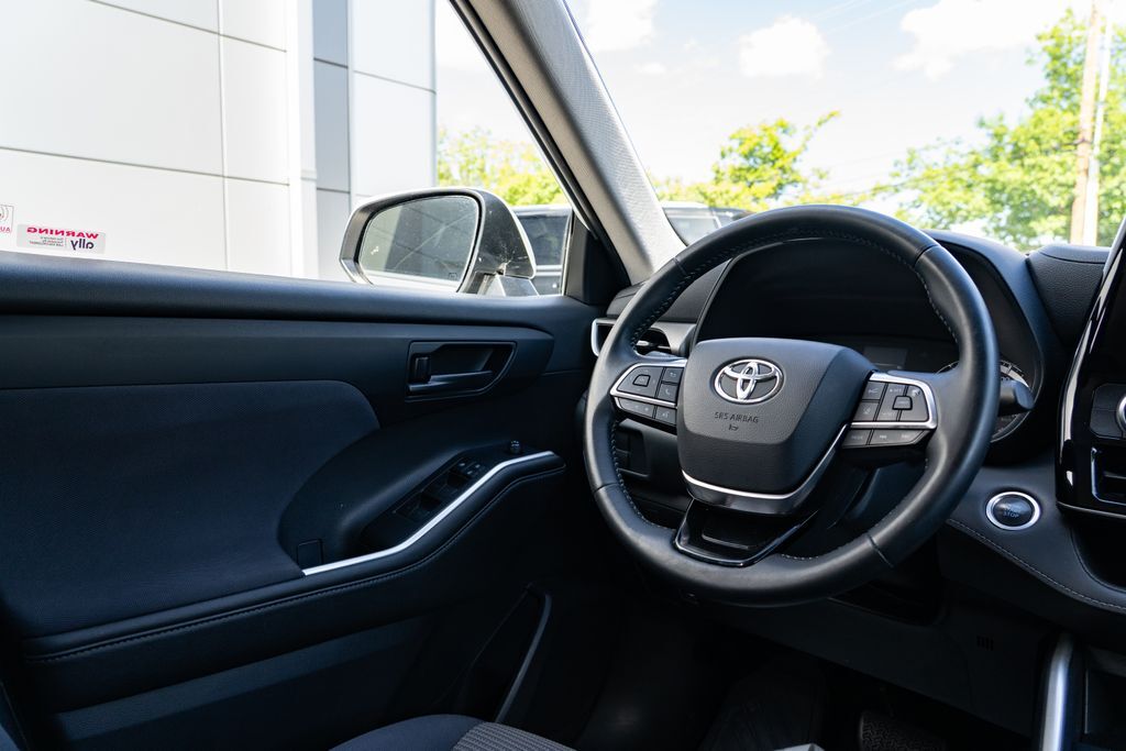 2020 Toyota Highlander LE Beaverton OR