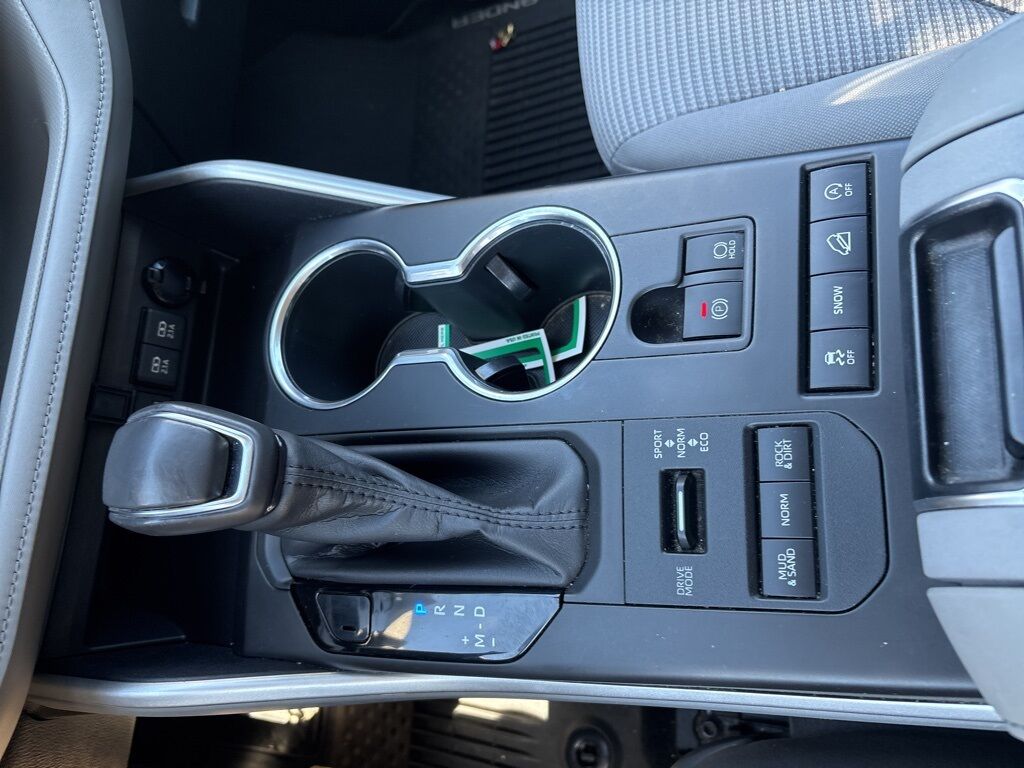 2020 Toyota Highlander LE