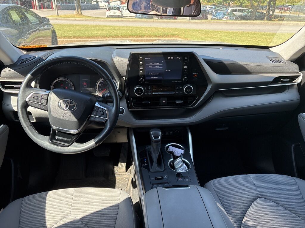 2020 Toyota Highlander LE