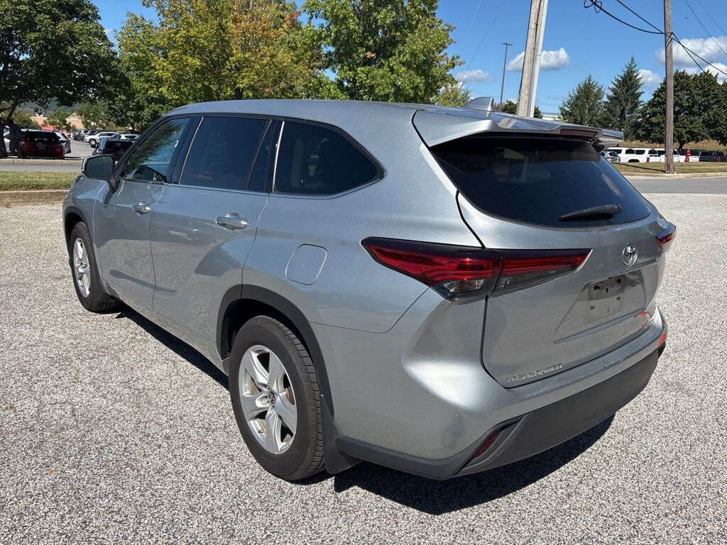 2020 Toyota Highlander LE