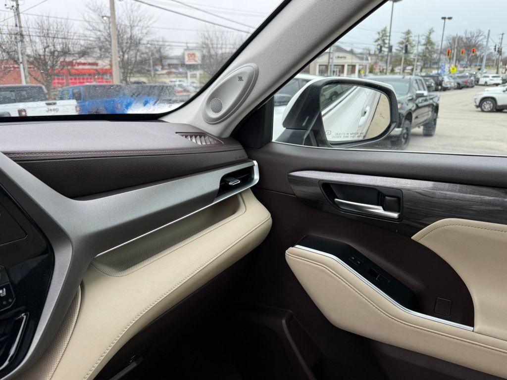 2020 Toyota Highlander Limited Crestwood KY