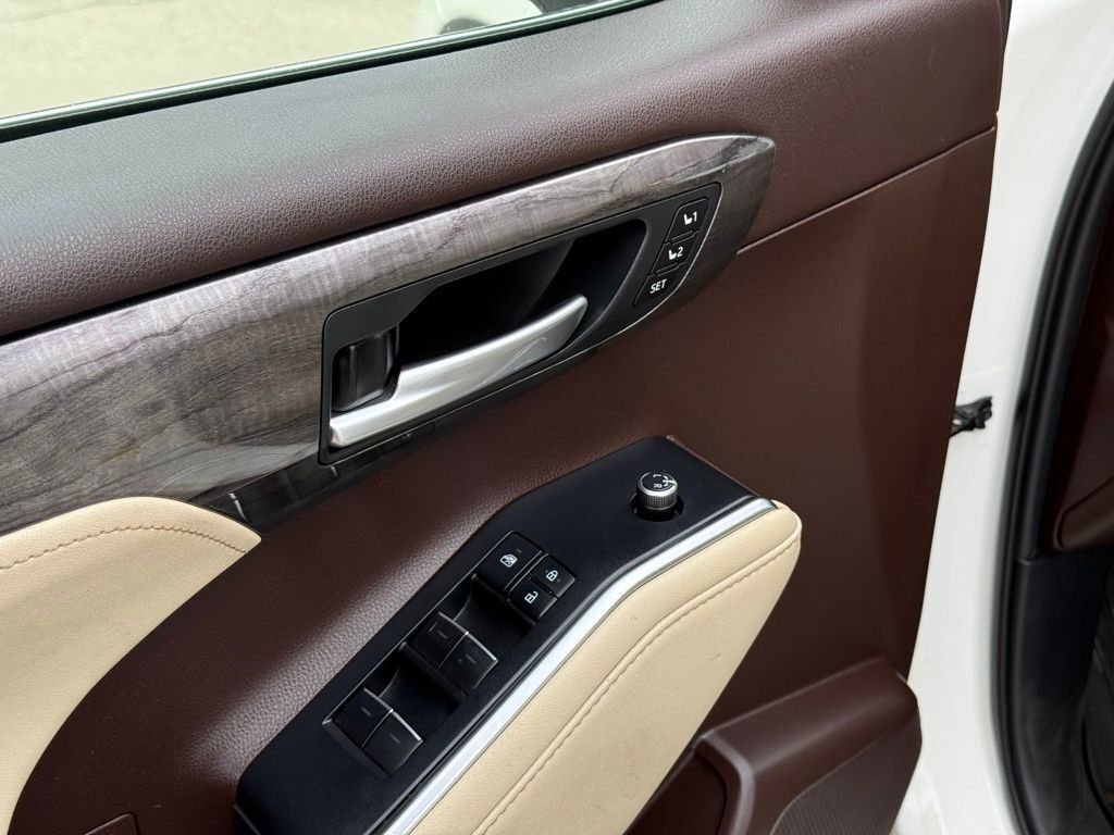 2020 Toyota Highlander Limited Crestwood KY