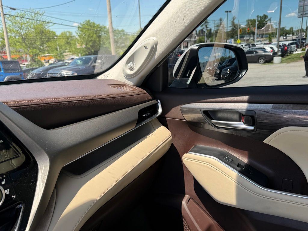 2020 Toyota Highlander Limited Crestwood KY