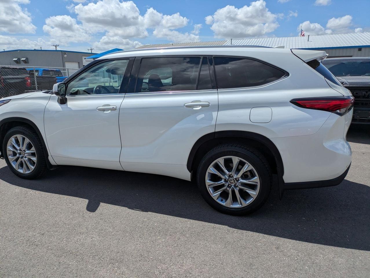 2020 Toyota Highlander Limited Castroville TX