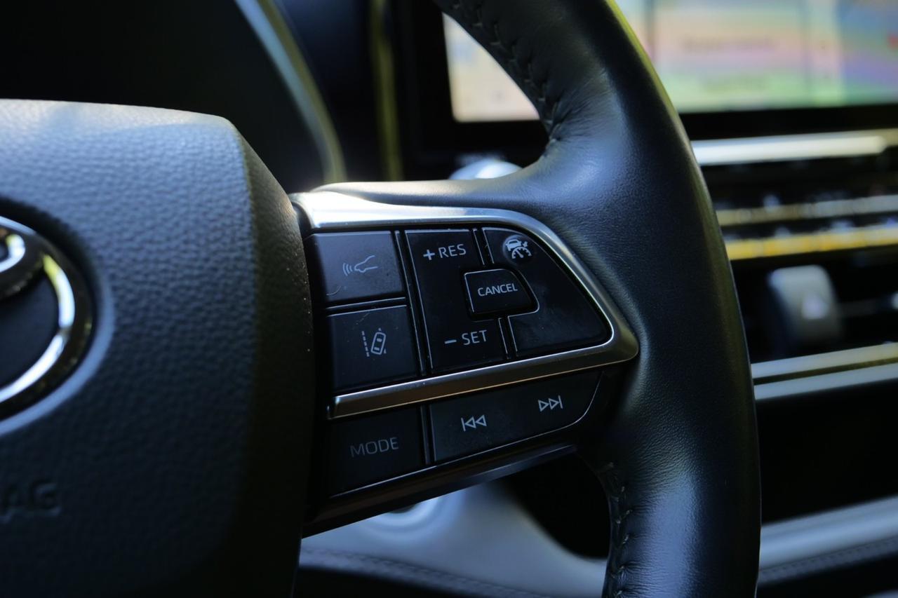 2020 Toyota Highlander Platinum / AWD / Cooled Front Seats / Pano Sunroof High Point NC