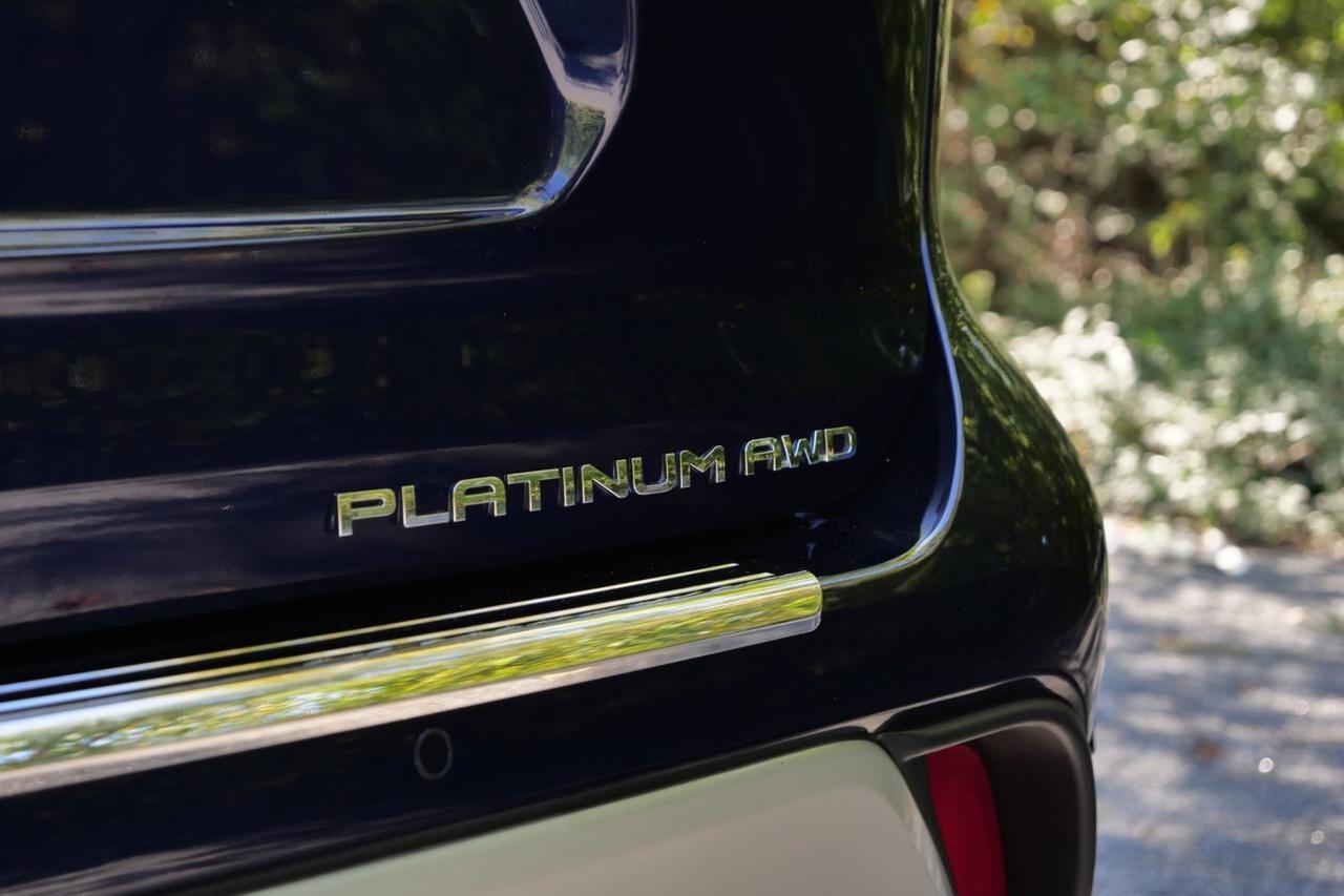 2020 Toyota Highlander Platinum / AWD / Cooled Front Seats / Pano Sunroof High Point NC