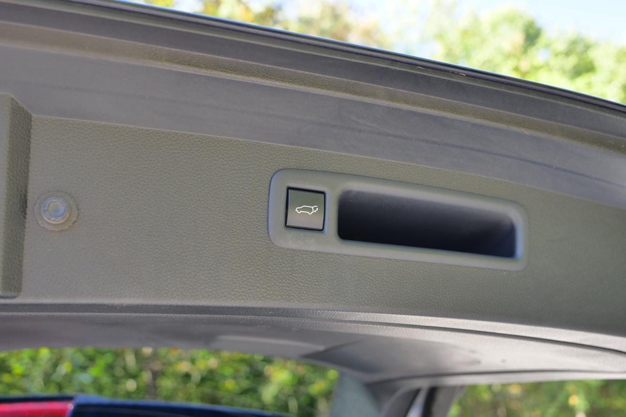 2020 Toyota Highlander Platinum / AWD / Cooled Front Seats / Pano Sunroof High Point NC
