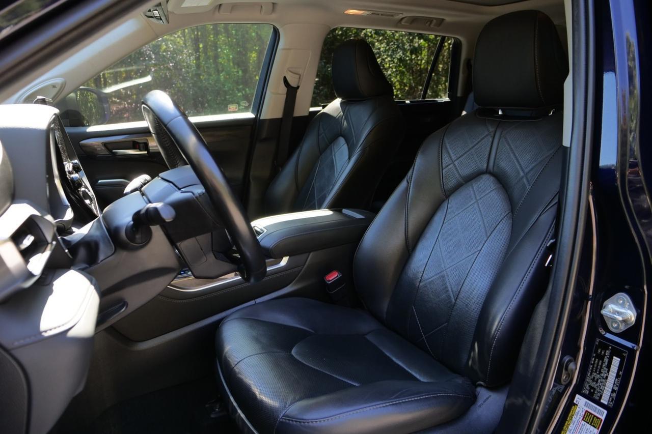 2020 Toyota Highlander Platinum / AWD / Cooled Front Seats / Pano Sunroof High Point NC