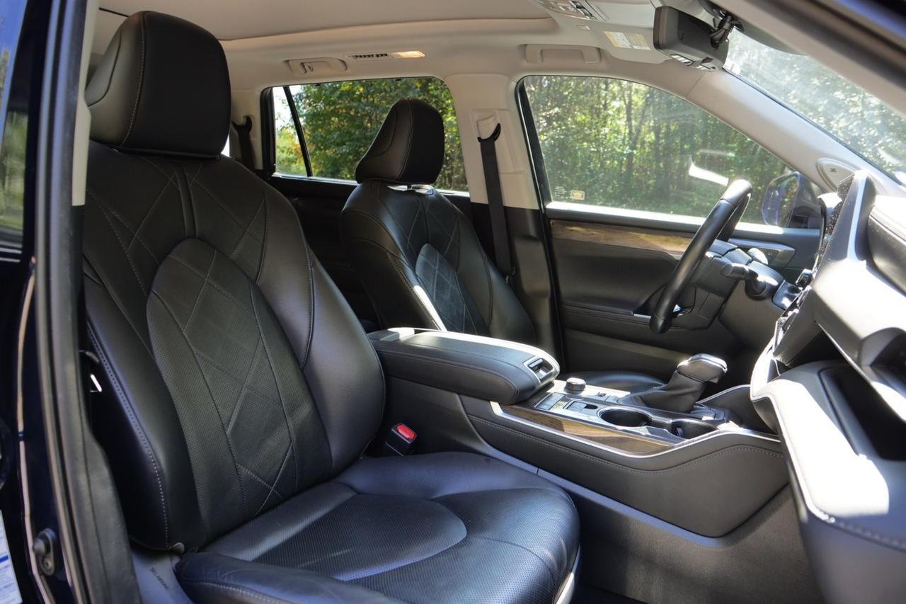 2020 Toyota Highlander Platinum / AWD / Cooled Front Seats / Pano Sunroof High Point NC