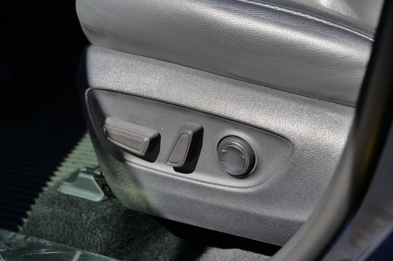 2020 Toyota Highlander Platinum / AWD / Cooled Front Seats / Pano Sunroof High Point NC