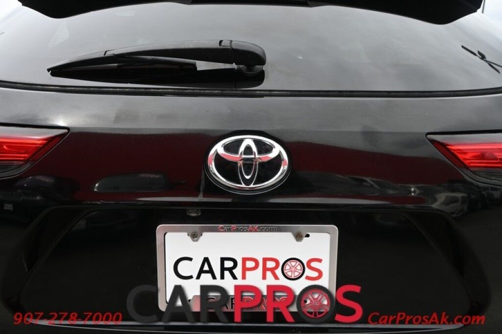 2020 Toyota Highlander XLE - AWD - Keyless Entry & Start - Power & Heated Leather Seats - Sunroof - Lane Departure & Blind Spot - Rear Climate Control - Rear Captain Chairs - Seats 7 - Back Up Camera - Power Liftgate Anchorage AK