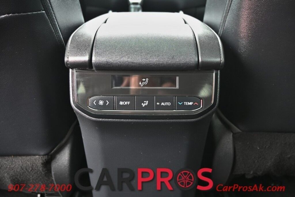 2020 Toyota Highlander XLE - AWD - Keyless Entry & Start - Power & Heated Leather Seats - Sunroof - Lane Departure & Blind Spot - Rear Climate Control - Rear Captain Chairs - Seats 7 - Back Up Camera - Power Liftgate Anchorage AK