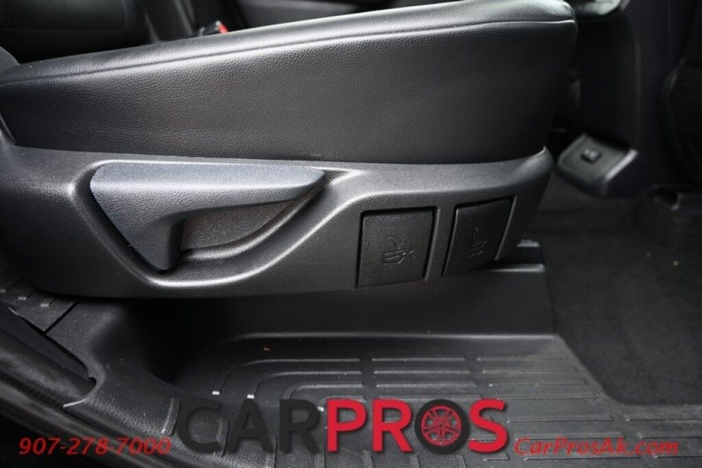 2020 Toyota Highlander XLE - AWD - Keyless Entry & Start - Power & Heated Leather Seats - Sunroof - Lane Departure & Blind Spot - Rear Climate Control - Rear Captain Chairs - Seats 7 - Back Up Camera - Power Liftgate Anchorage AK