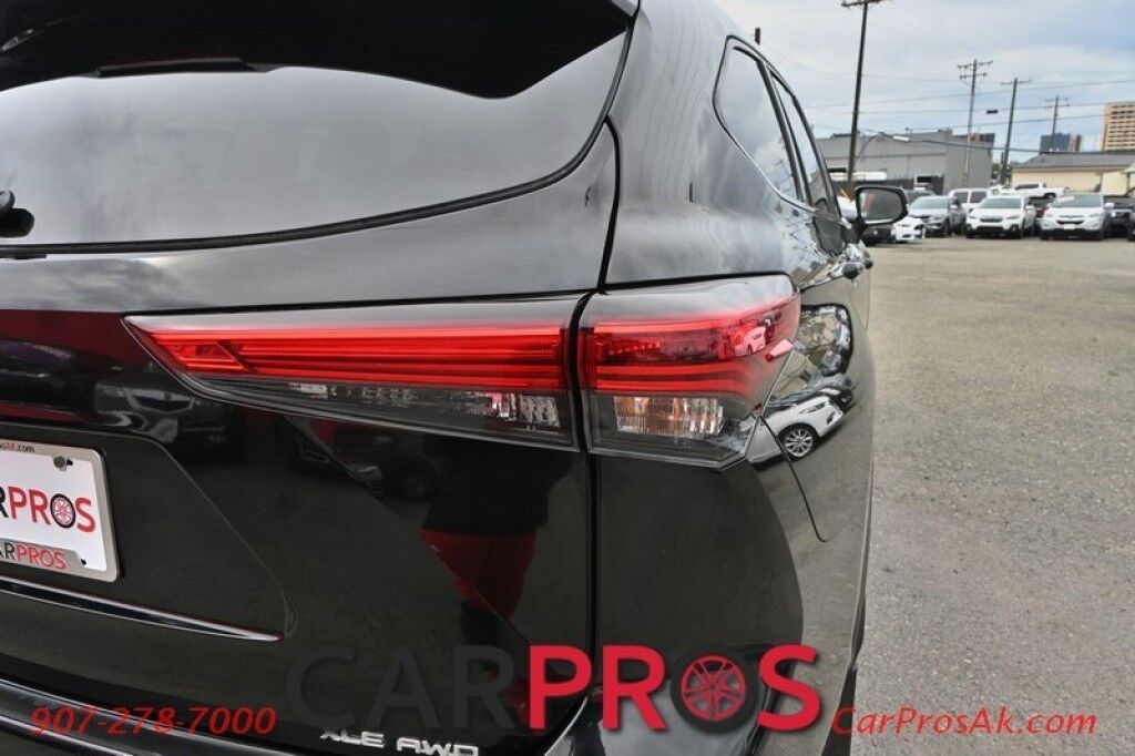 2020 Toyota Highlander XLE - AWD - Keyless Entry & Start - Power & Heated Leather Seats - Sunroof - Lane Departure & Blind Spot - Rear Climate Control - Rear Captain Chairs - Seats 7 - Back Up Camera - Power Liftgate Anchorage AK