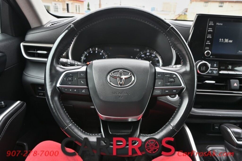 2020 Toyota Highlander XLE - AWD - Keyless Entry & Start - Power & Heated Leather Seats - Sunroof - Lane Departure & Blind Spot - Rear Climate Control - Rear Captain Chairs - Seats 7 - Back Up Camera - Power Liftgate Anchorage AK