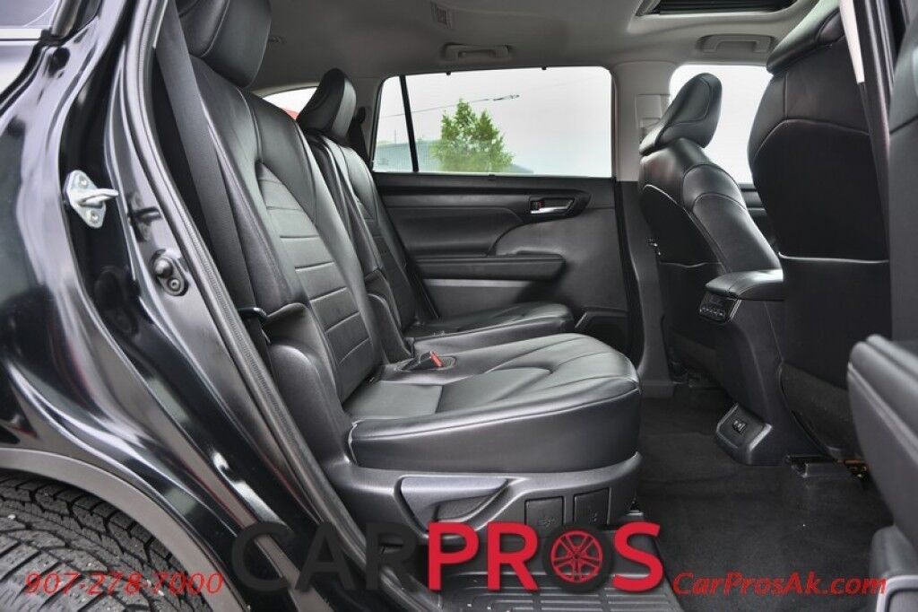 2020 Toyota Highlander XLE - AWD - Keyless Entry & Start - Power & Heated Leather Seats - Sunroof - Lane Departure & Blind Spot - Rear Climate Control - Rear Captain Chairs - Seats 7 - Back Up Camera - Power Liftgate Anchorage AK