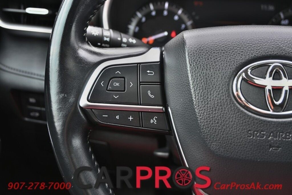 2020 Toyota Highlander XLE - AWD - Keyless Entry & Start - Power & Heated Leather Seats - Sunroof - Lane Departure & Blind Spot - Rear Climate Control - Rear Captain Chairs - Seats 7 - Back Up Camera - Power Liftgate Anchorage AK