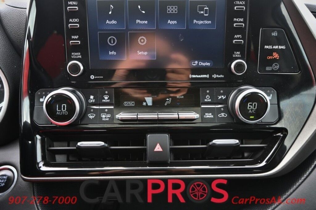 2020 Toyota Highlander XLE - AWD - Keyless Entry & Start - Power & Heated Leather Seats - Sunroof - Lane Departure & Blind Spot - Rear Climate Control - Rear Captain Chairs - Seats 7 - Back Up Camera - Power Liftgate Anchorage AK