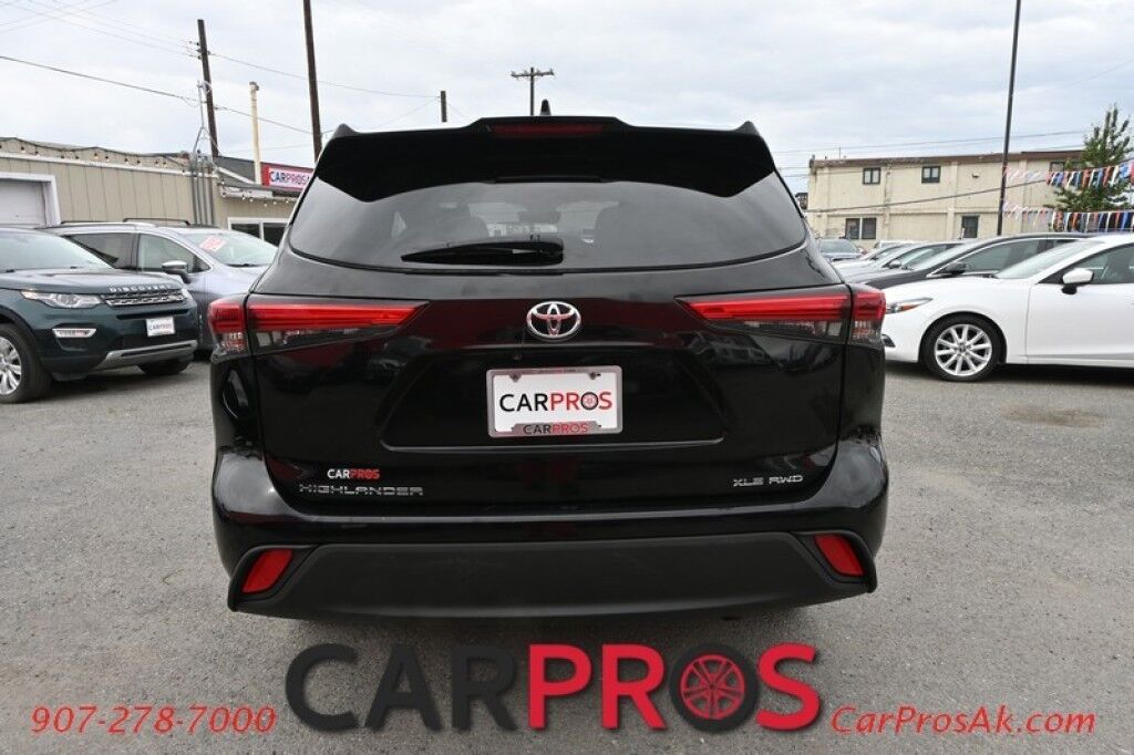 2020 Toyota Highlander XLE - AWD - Keyless Entry & Start - Power & Heated Leather Seats - Sunroof - Lane Departure & Blind Spot - Rear Climate Control - Rear Captain Chairs - Seats 7 - Back Up Camera - Power Liftgate Anchorage AK