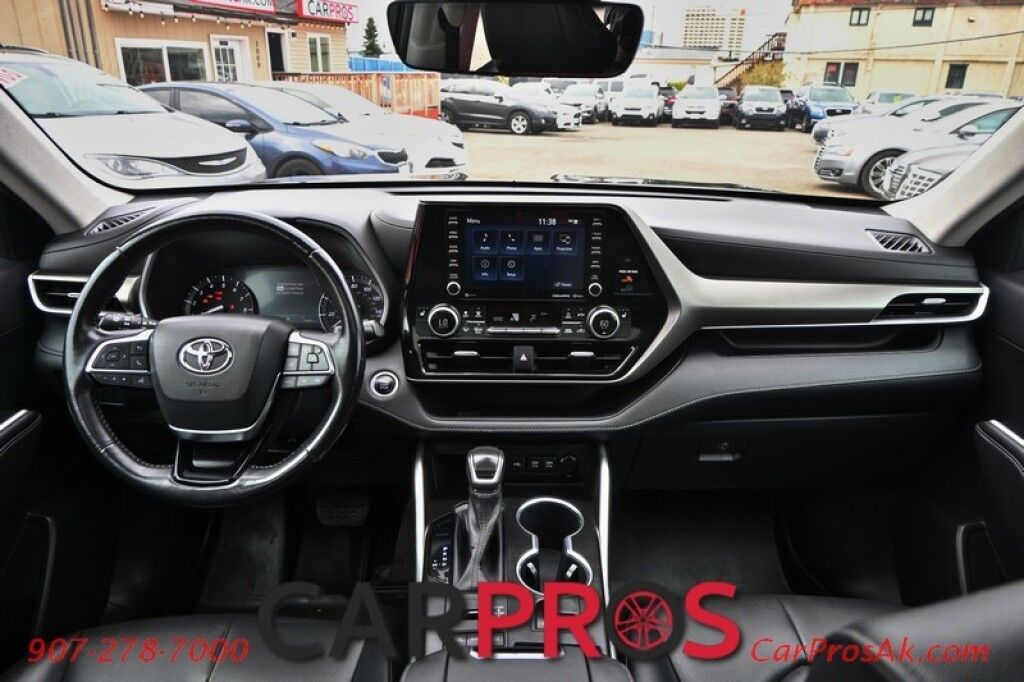 2020 Toyota Highlander XLE - AWD - Keyless Entry & Start - Power & Heated Leather Seats - Sunroof - Lane Departure & Blind Spot - Rear Climate Control - Rear Captain Chairs - Seats 7 - Back Up Camera - Power Liftgate Anchorage AK