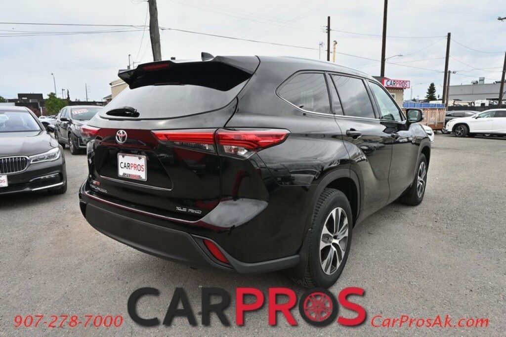 2020 Toyota Highlander XLE - AWD - Keyless Entry & Start - Power & Heated Leather Seats - Sunroof - Lane Departure & Blind Spot - Rear Climate Control - Rear Captain Chairs - Seats 7 - Back Up Camera - Power Liftgate Anchorage AK