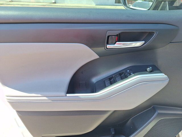 2020 Toyota Highlander XLE Hurst TX