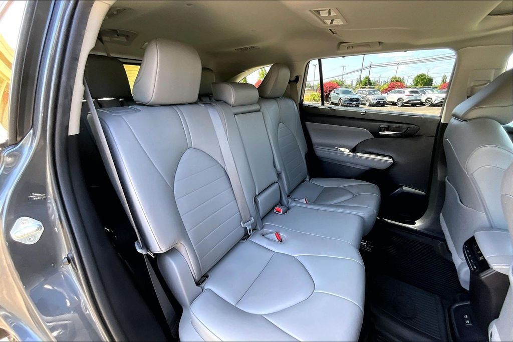 2020 Toyota Highlander XLE OR