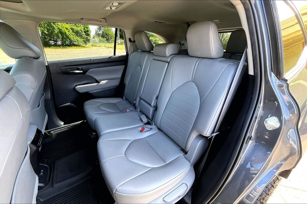 2020 Toyota Highlander XLE OR