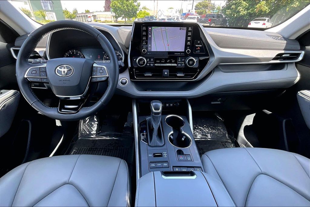 2020 Toyota Highlander XLE OR