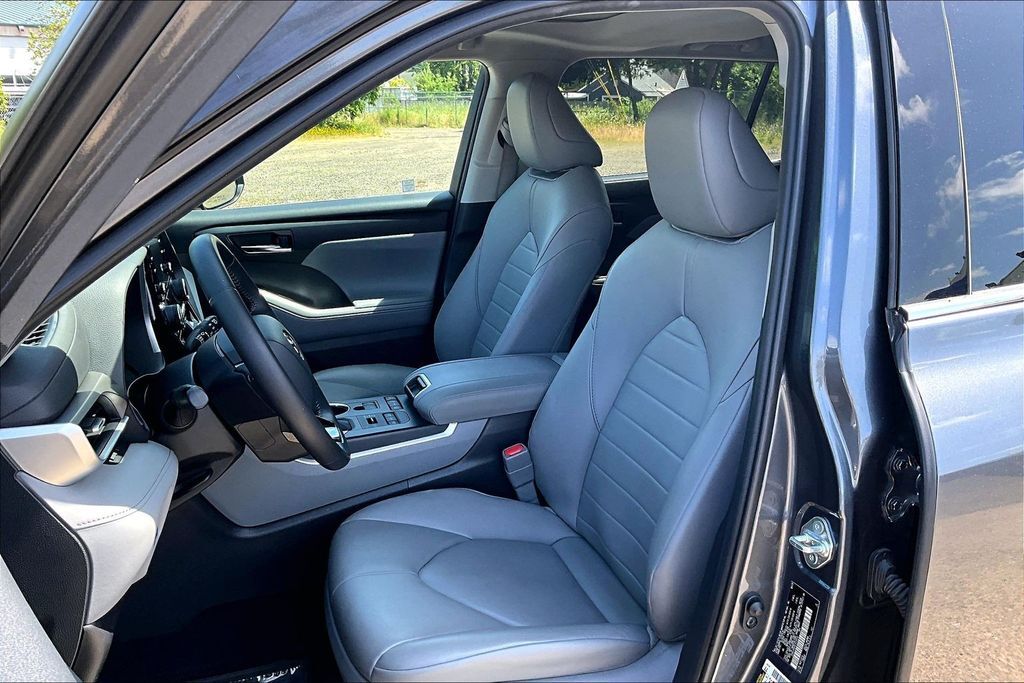 2020 Toyota Highlander XLE OR