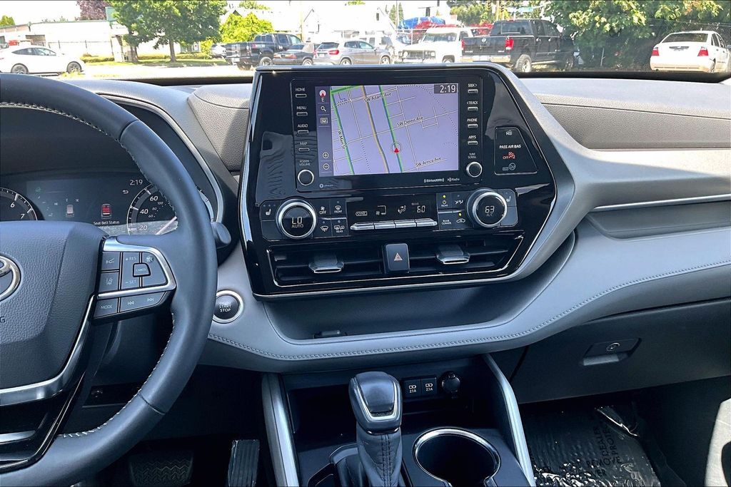 2020 Toyota Highlander XLE OR