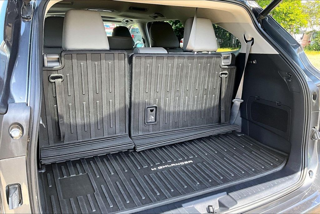 2020 Toyota Highlander XLE OR