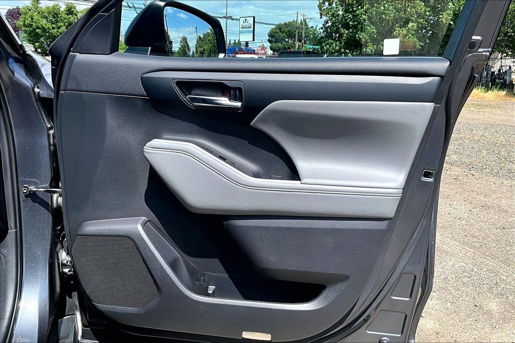 2020 Toyota Highlander XLE OR