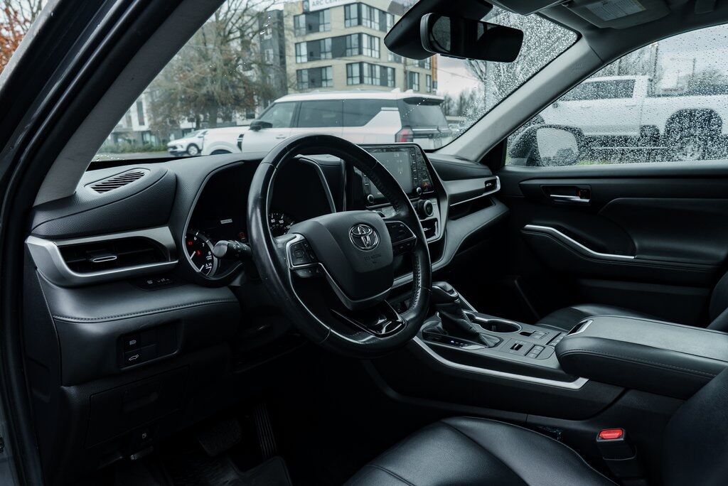 2020 Toyota Highlander XLE Beaverton OR