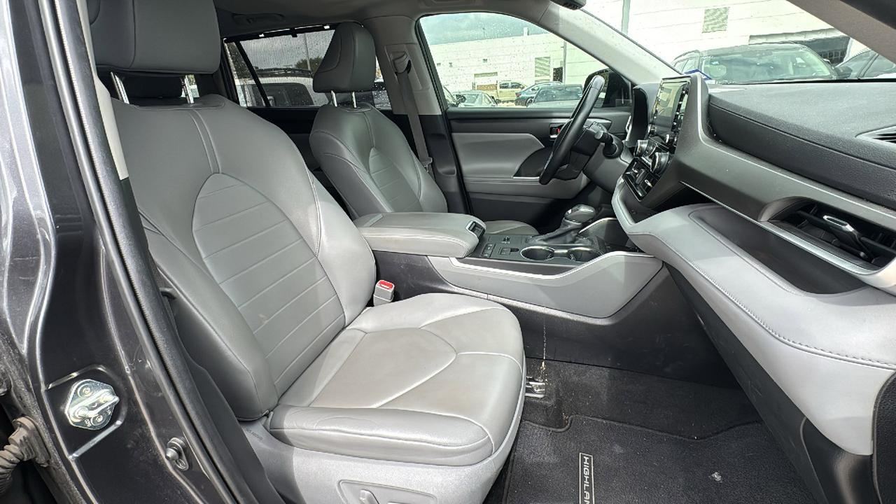 2020 Toyota Highlander XLE  Selma TX