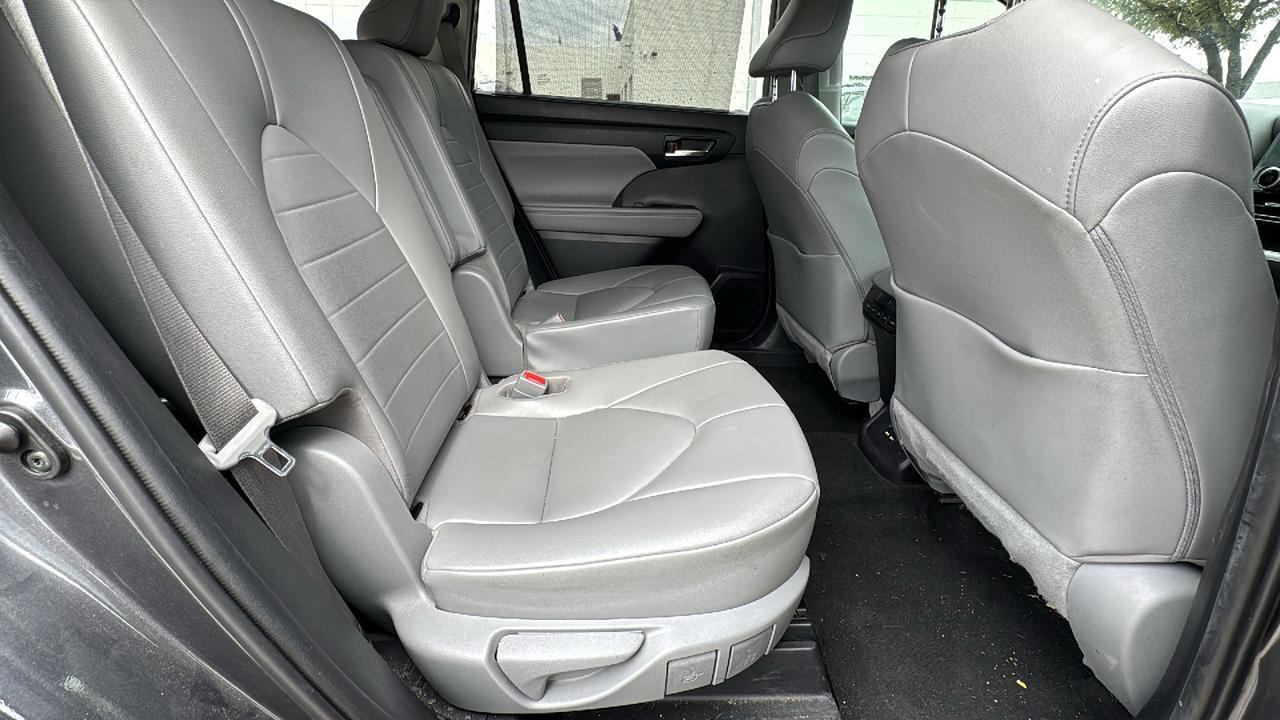 2020 Toyota Highlander XLE  Selma TX