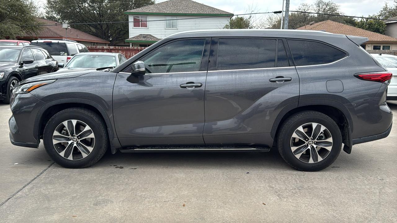 2020 Toyota Highlander XLE  Selma TX