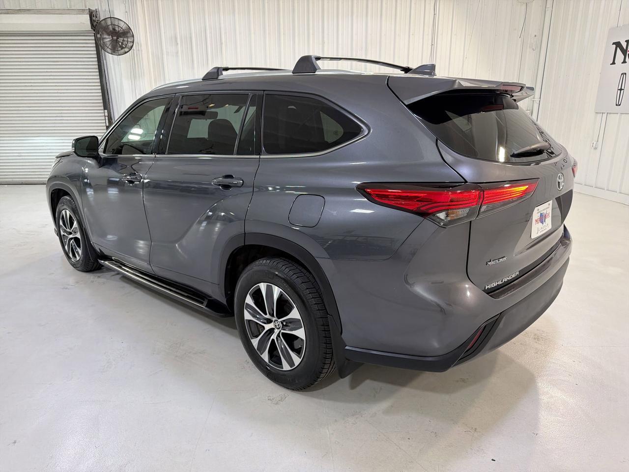 2020 Toyota Highlander XLE San Antonio TX