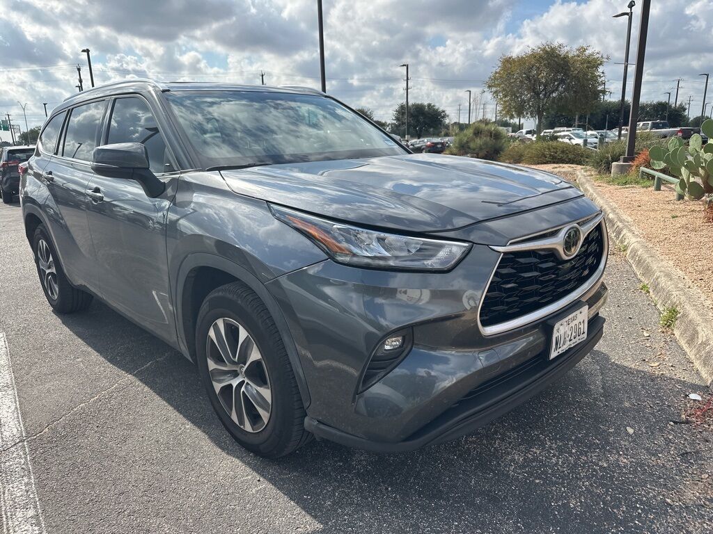 2020 Toyota Highlander XLE San Antonio TX