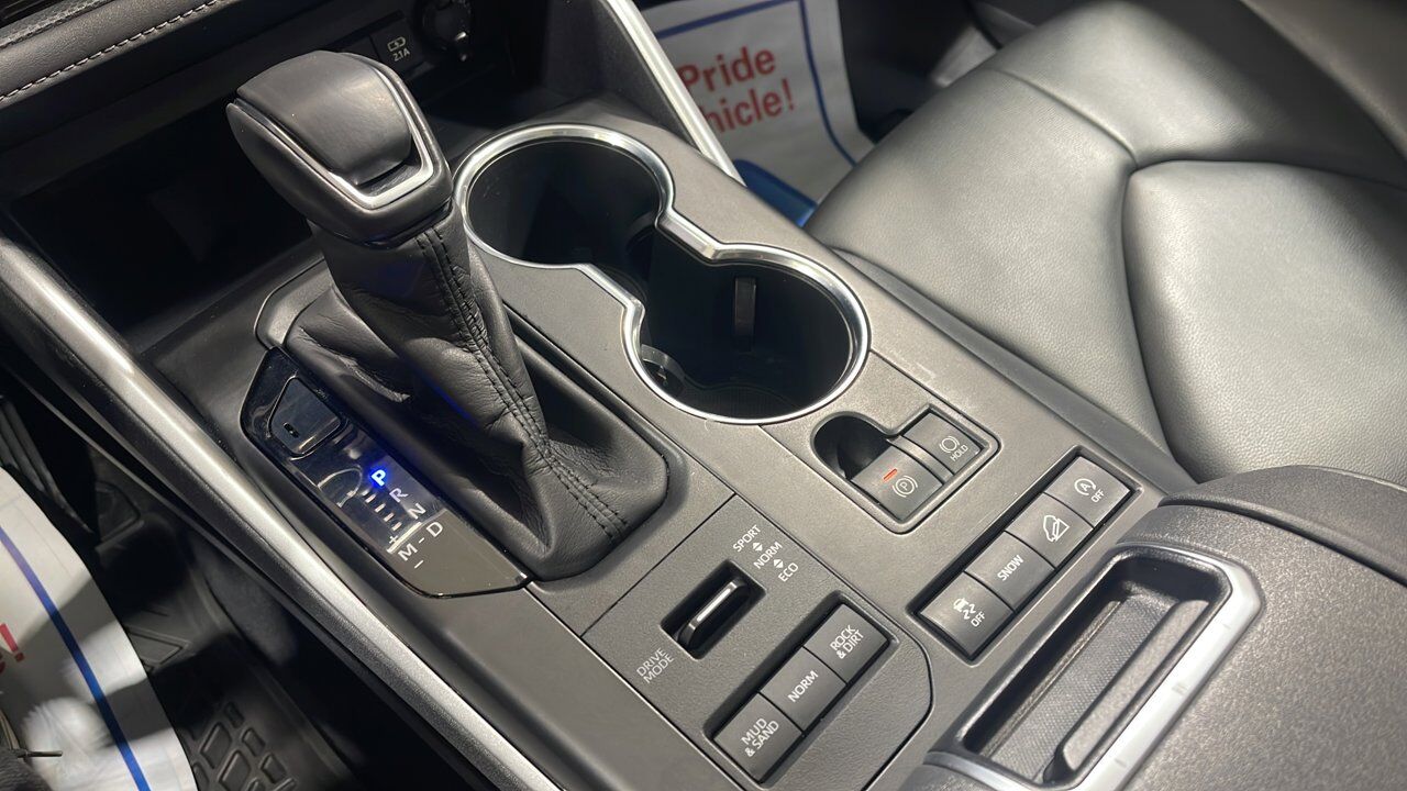 2020 Toyota Highlander XLE Sherwood Park AB