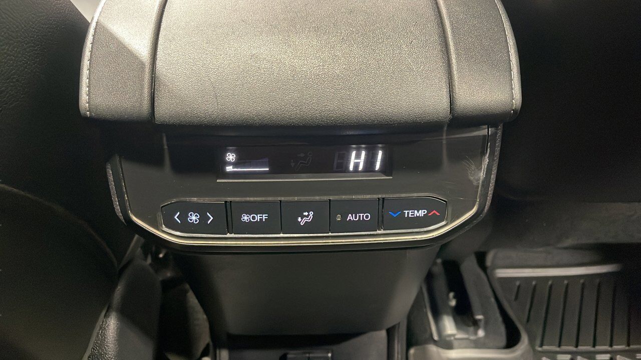 2020 Toyota Highlander XLE Sherwood Park AB