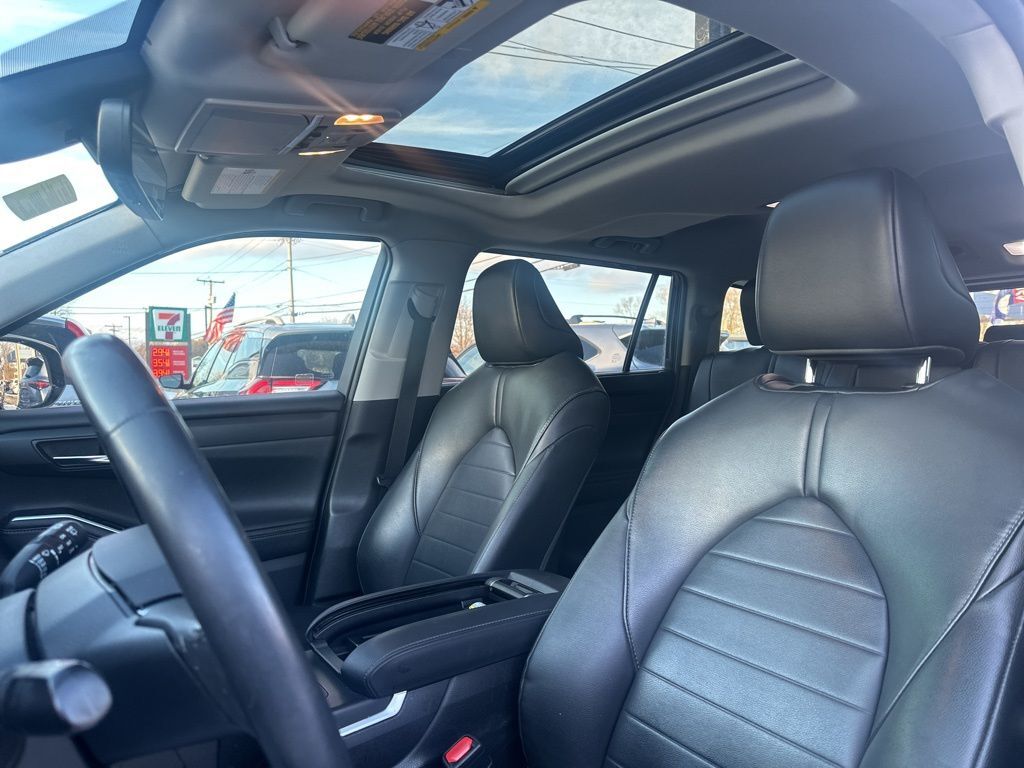 2020 Toyota Highlander XLE Worcester MA 2020 Toyota Highlander XLE Worcester MA