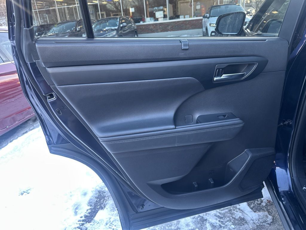 2020 Toyota Highlander XLE Worcester MA 2020 Toyota Highlander XLE Worcester MA