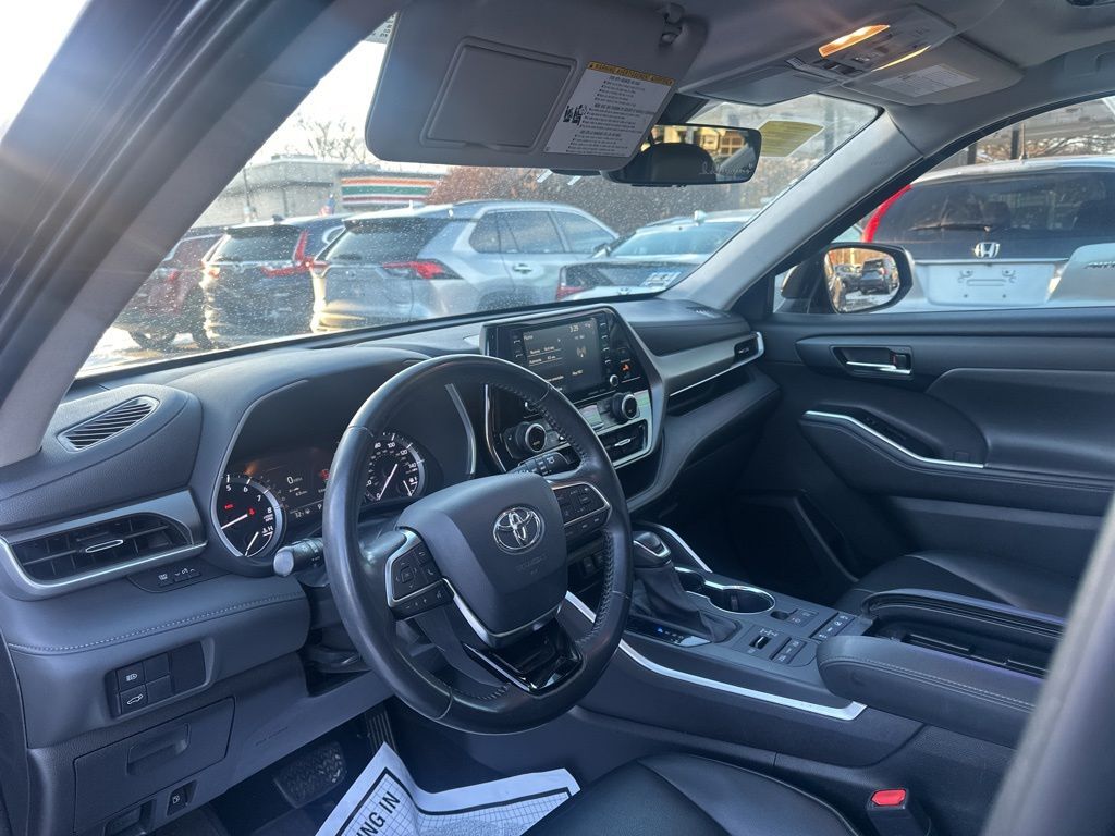 2020 Toyota Highlander XLE Worcester MA 2020 Toyota Highlander XLE Worcester MA