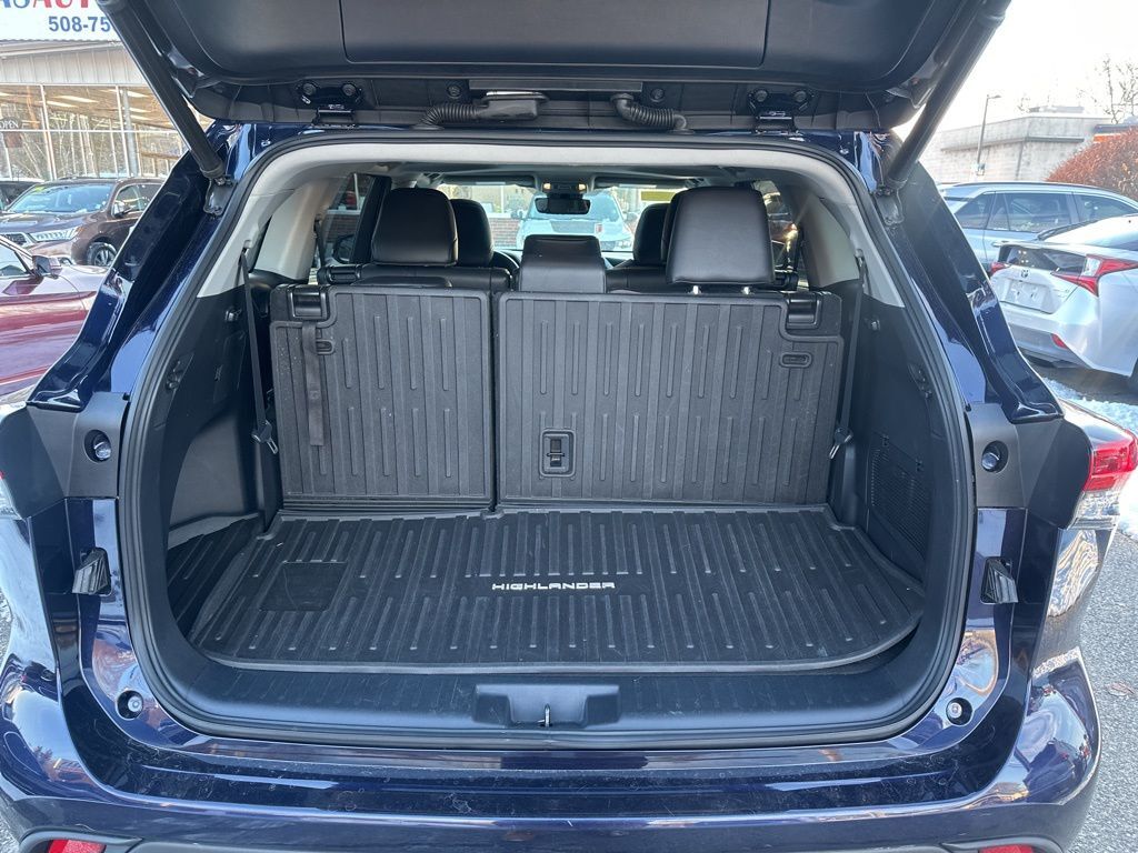 2020 Toyota Highlander XLE Worcester MA 2020 Toyota Highlander XLE Worcester MA