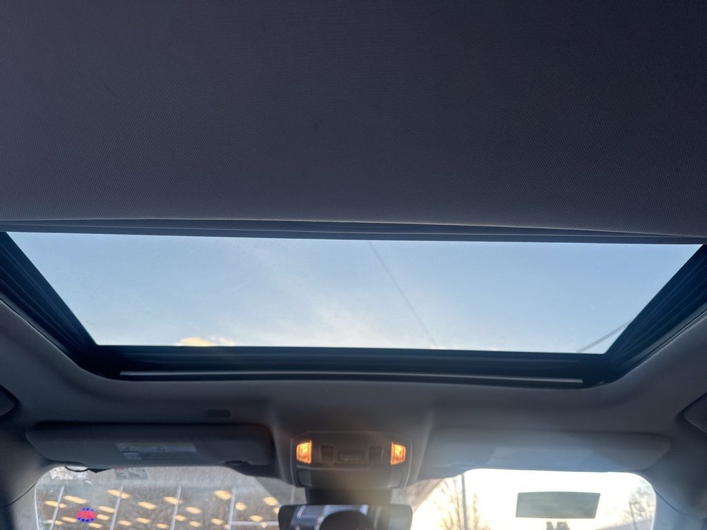 2020 Toyota Highlander XLE Worcester MA 2020 Toyota Highlander XLE Worcester MA