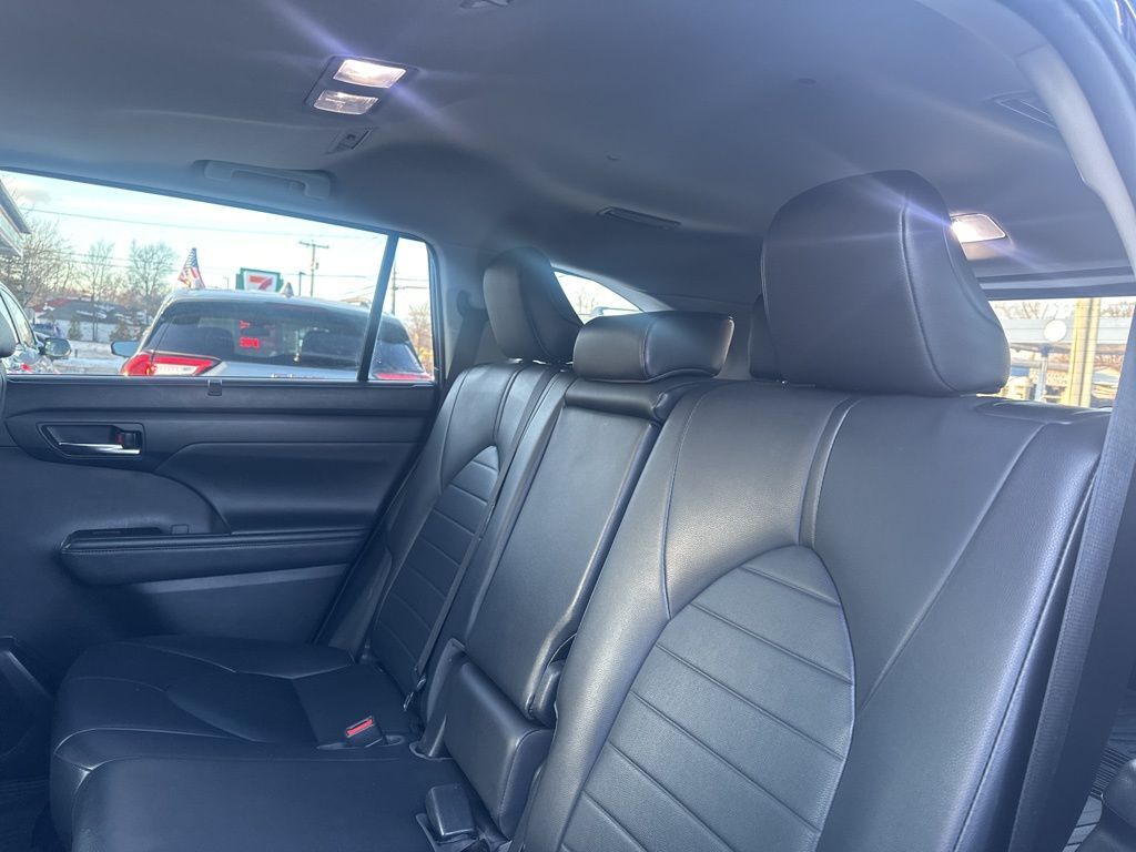 2020 Toyota Highlander XLE Worcester MA 2020 Toyota Highlander XLE Worcester MA